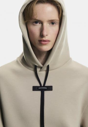 Спортивная толстовка