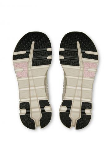 Беговые кроссовки