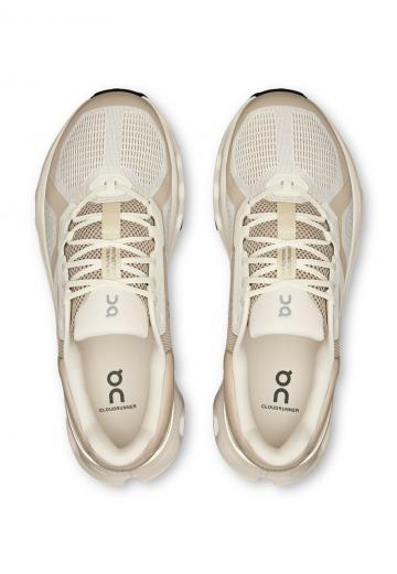 Беговые кроссовки