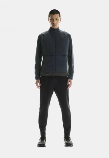 Спортивная куртка