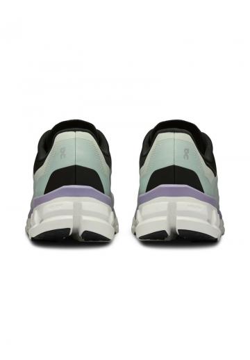 Беговые кроссовки