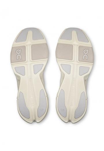 Тренировочные кроссовки