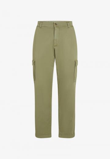 Брюки с накладными карманами