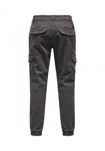 Брюки с накладными карманами