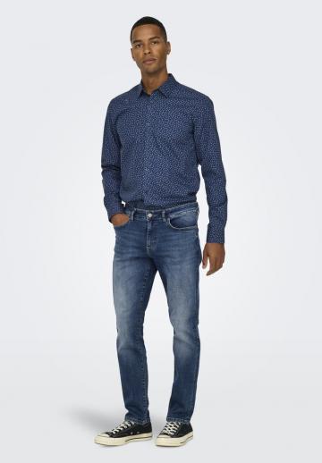 Узкие джинсы