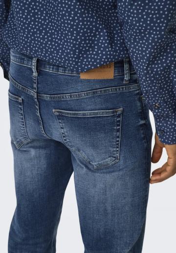 Узкие джинсы