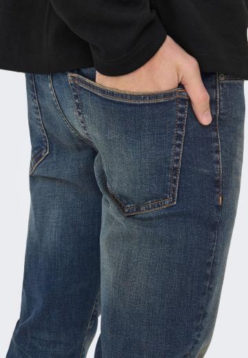 Узкие джинсы