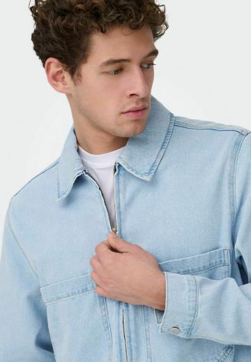 Джинсовая куртка