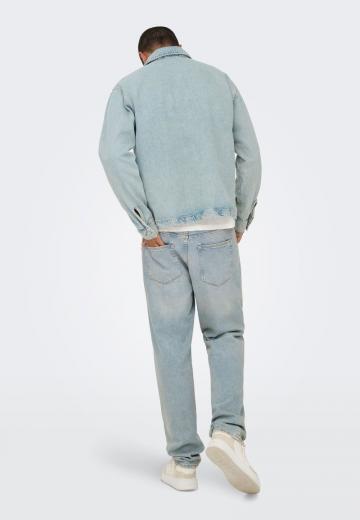 Джинсовая куртка