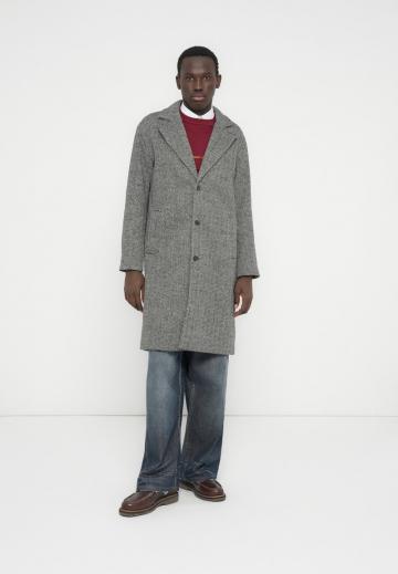 Шерстяное пальто