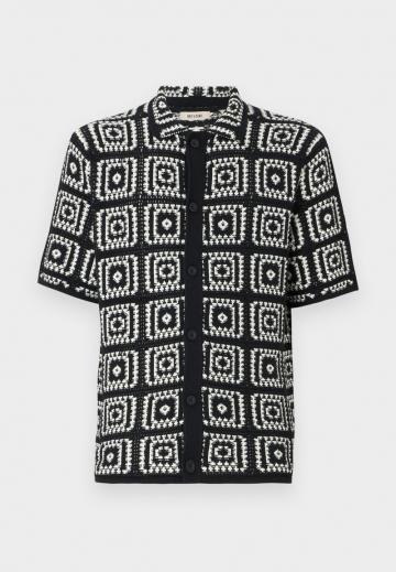 Рубашка с коротким рукавом