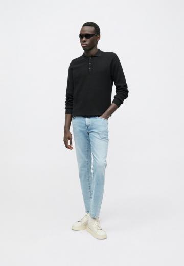 Узкие джинсы