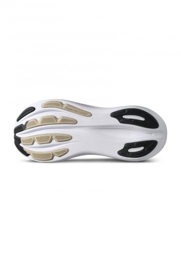 Беговые кроссовки