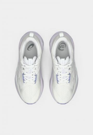 Беговые кроссовки