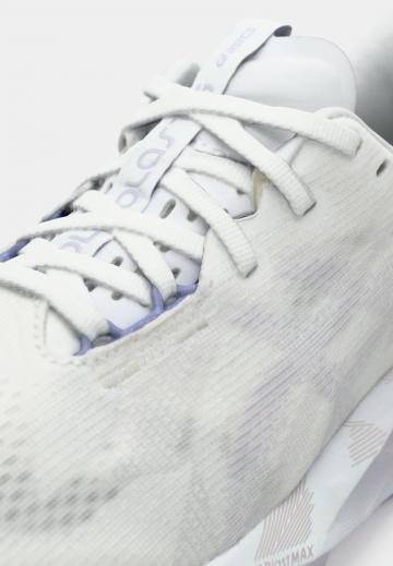 Беговые кроссовки