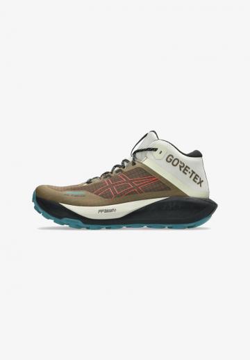 Беговые кроссовки