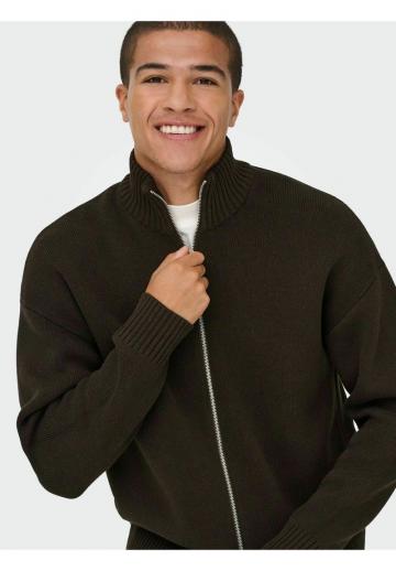 Вязаная кофта