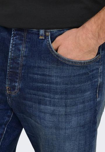 Прямые джинсы