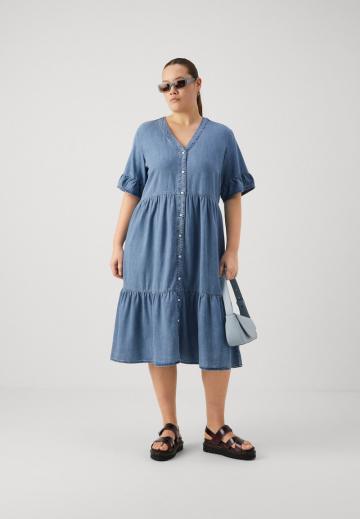 Джинсовое платье