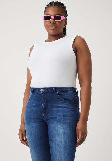 Узкие джинсы