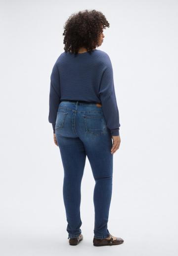 Узкие джинсы