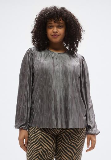 Атласная блузка