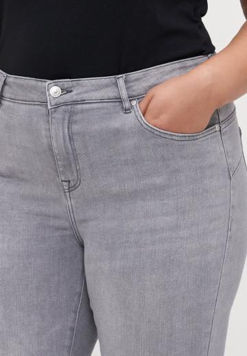 Узкие джинсы