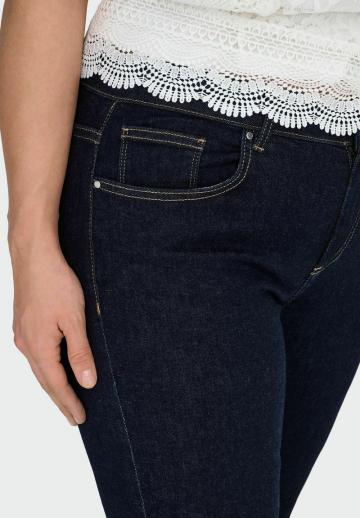 Узкие джинсы