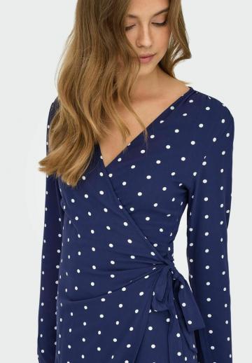 Короткое платье