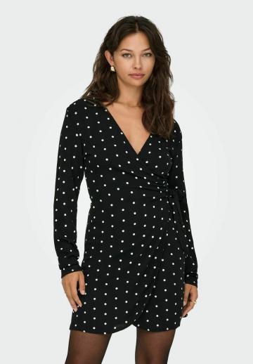 Короткое платье