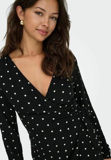 Короткое платье