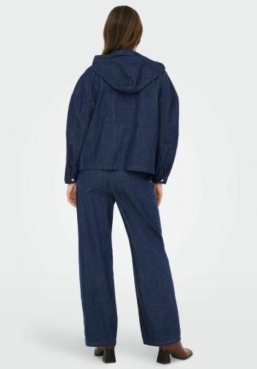 Джинсовая жилетка