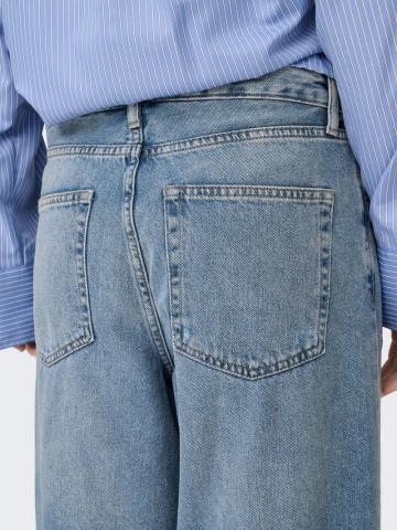 Свободные джинсы