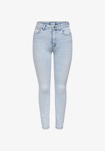 Узкие джинсы