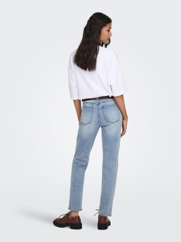 Короткие джинсы