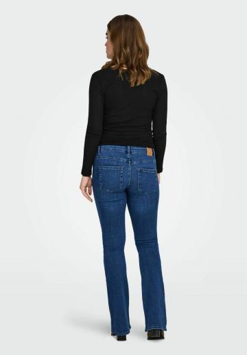 Узкие джинсы