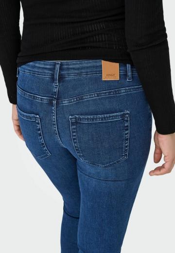 Узкие джинсы