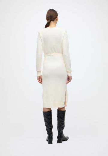 Вязаное платье