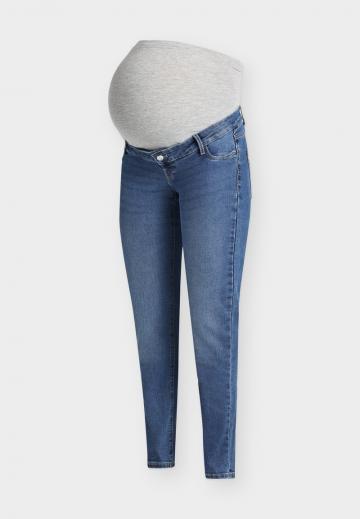 Узкие джинсы