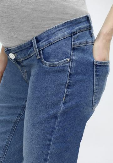 Узкие джинсы