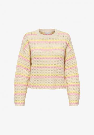 Пуловер в полоску