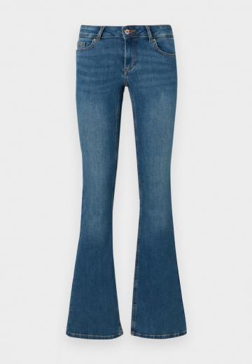 Клешеные джинсы