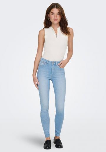 Узкие джинсы