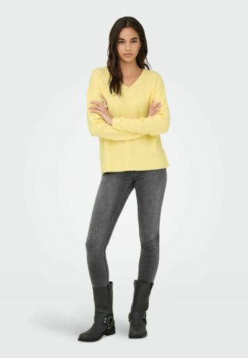 Пуловер с вырезом V