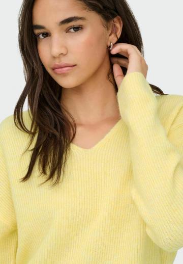 Пуловер с вырезом V