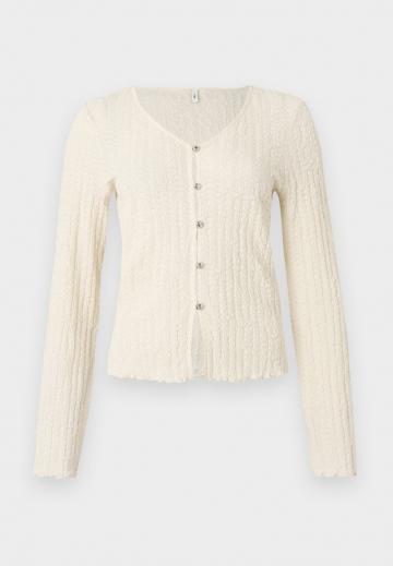 Вязаная кофта