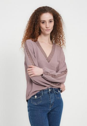 Клешеные джинсы