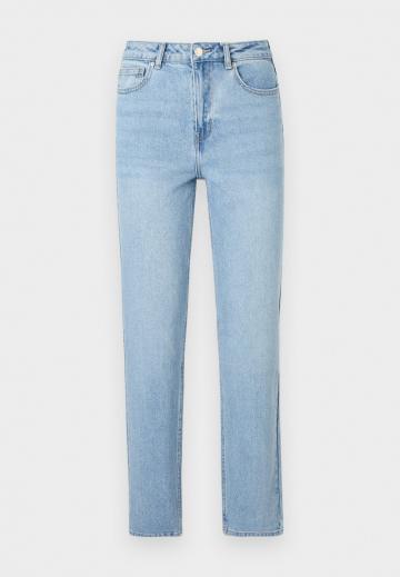 Узкие джинсы