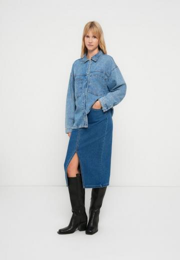 Джинсовая куртка