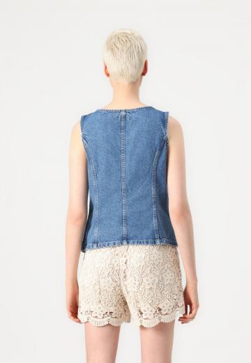 Джинсовая жилетка